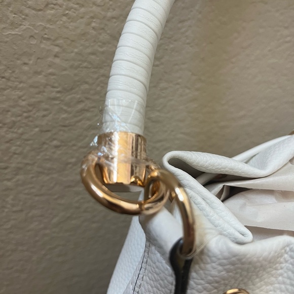 Aldo Berabrinax White Bucket Bag - Picture 4 of 10